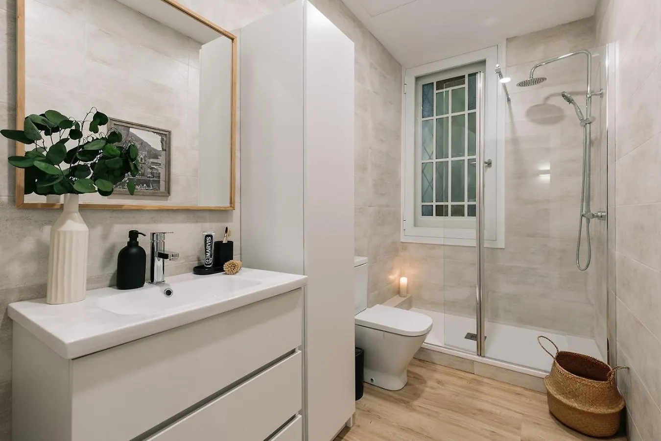 Baia - Studio And Balcony In Eixample Esquerra 바르셀로나 스페인