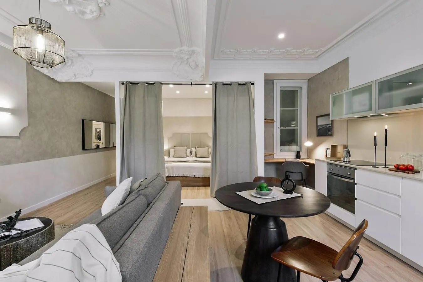 Baia - Studio And Balcony In Eixample Esquerra 바르셀로나 0*,  스페인